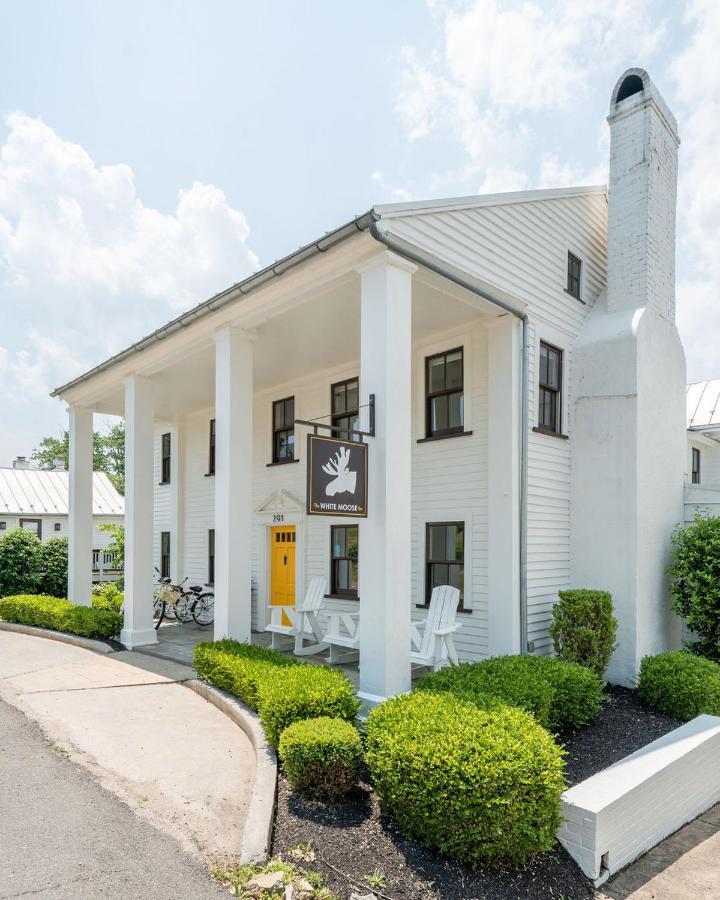 White Moose Inn Washington Екстер'єр фото
